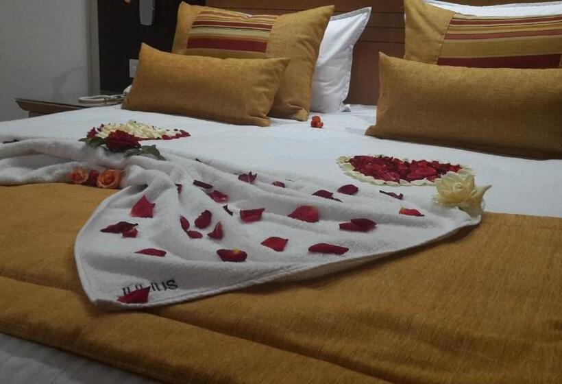 Номер Стандарт, Julius