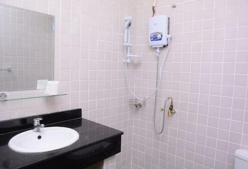 1 Bedroom Apartment, Kampala Suites