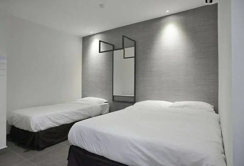 Standard-huone, Musse