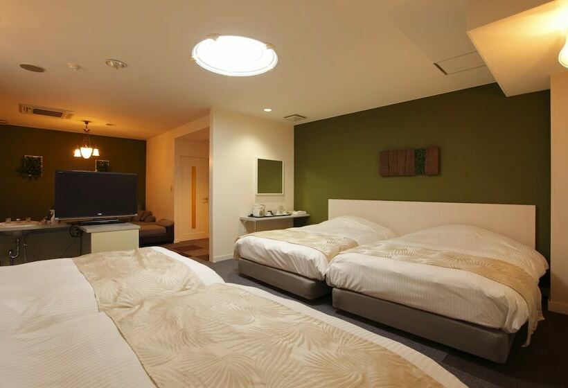 Quarto Familiar, Rokusui Rou