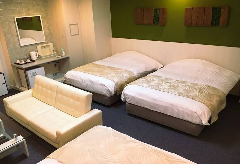 חדר סטנדרט לשלושה, Rokusui Rou