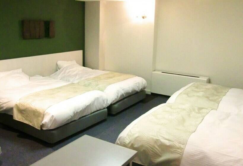 חדר משפחתי, Rokusui Rou