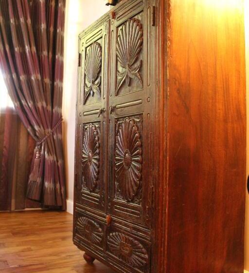 キングサイズベッドのデラックススイート, Villa Angélique Hôtel Classé Monument Historique