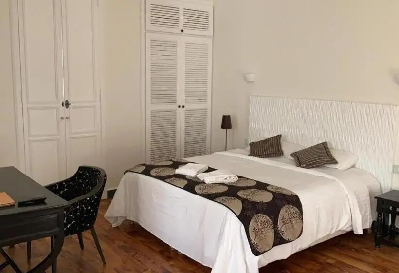 Deluxe Suite King Bed, Villa Angélique   Hôtel Classé Monument Historique