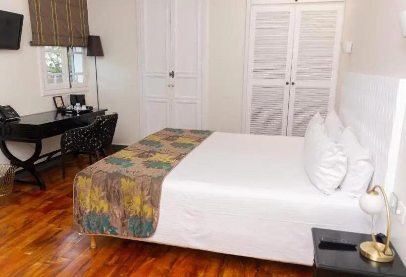 Deluxe Suite King Bed, Villa Angélique   Hôtel Classé Monument Historique