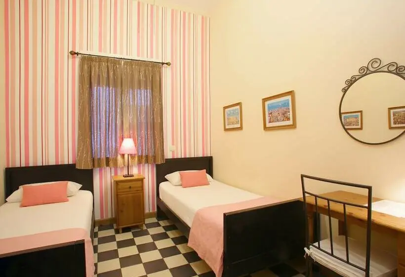 اتاق استاندارد با سرویس بهداشتی مشترک, Málaga Lodge Guesthouse