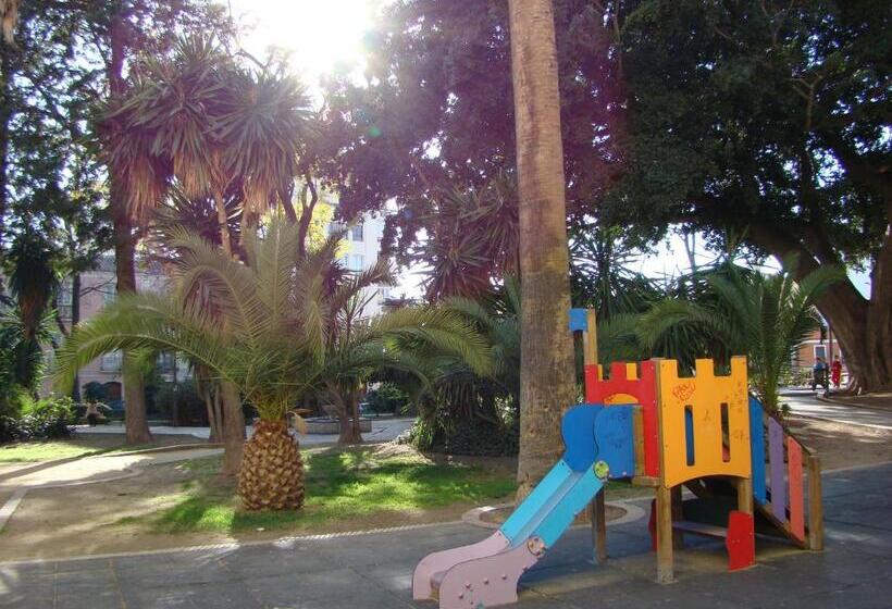 اتاق استاندارد با سرویس بهداشتی مشترک, Málaga Lodge Guesthouse