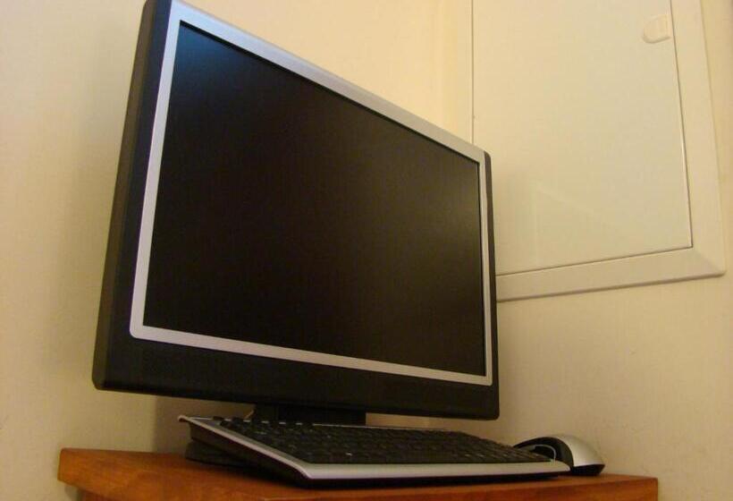 اتاق استاندارد با سرویس بهداشتی مشترک, Málaga Lodge Guesthouse