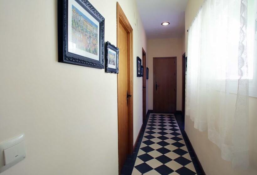 اتاق استاندارد با سرویس بهداشتی مشترک, Málaga Lodge Guesthouse