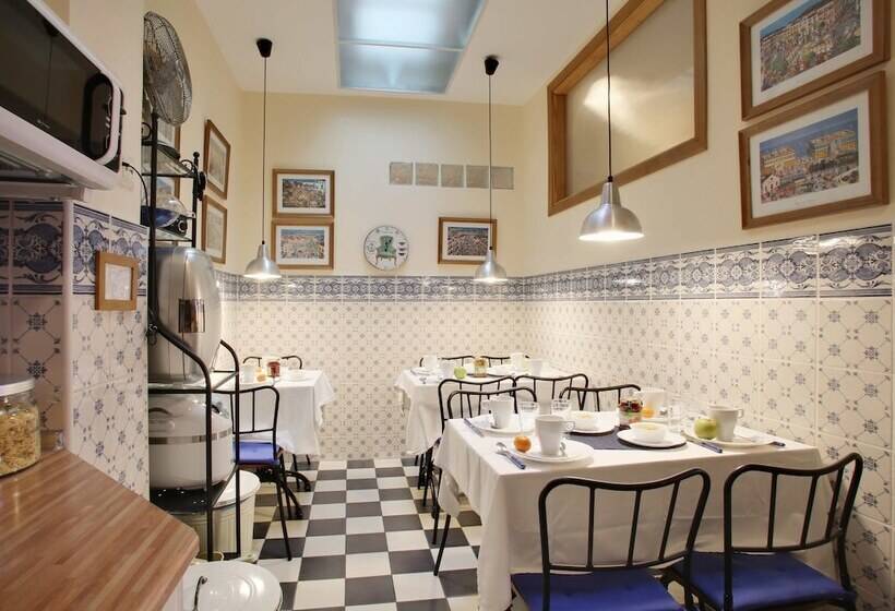 اتاق استاندارد با سرویس بهداشتی مشترک, Málaga Lodge Guesthouse