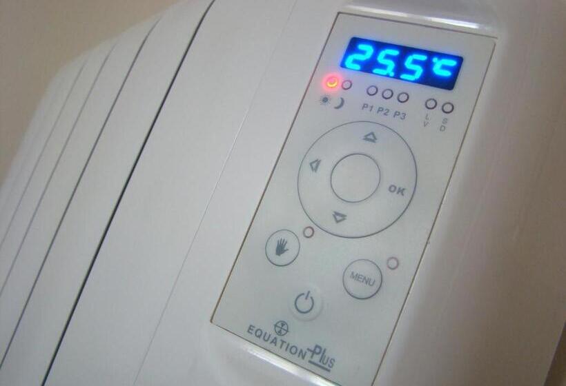 اتاق استاندارد با سرویس بهداشتی مشترک, Málaga Lodge Guesthouse