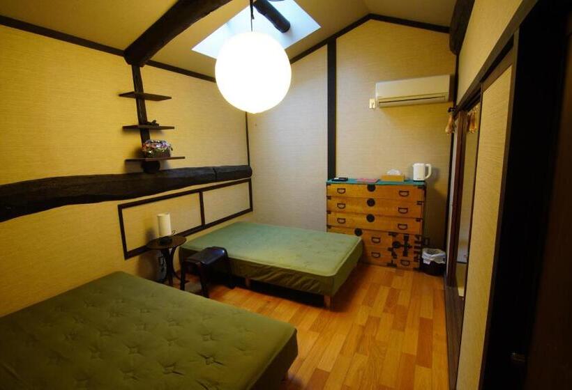 غرفة قياسية حمام مشترك, Honmachi Juku