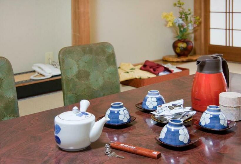 חדר סופריור, Sawaki