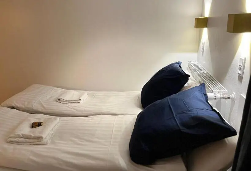 اتاق استاندارد با سرویس بهداشتی مشترک, Capsule Hotel Nyhavn63