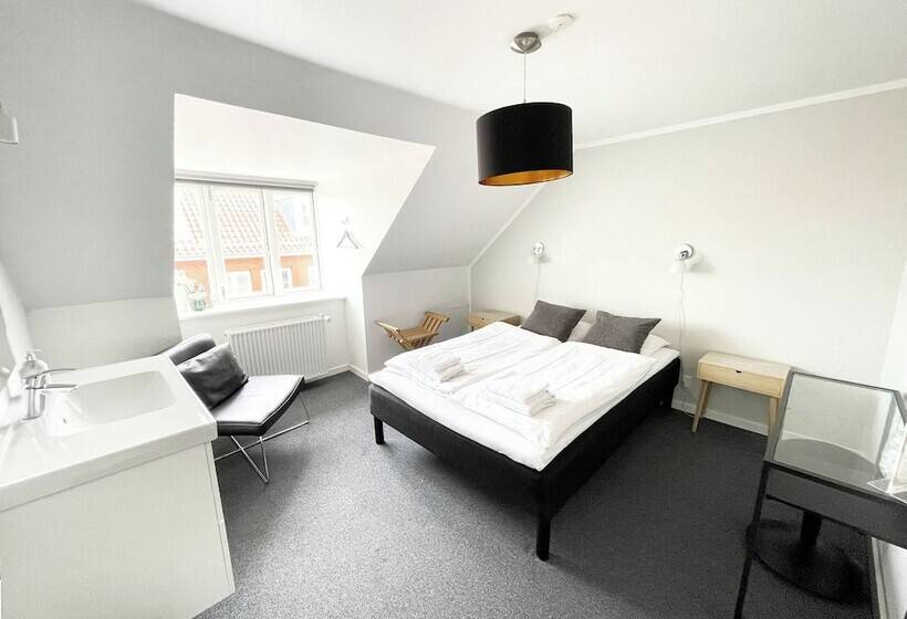 스탠다드 룸 공동 욕실, Centralhotellet