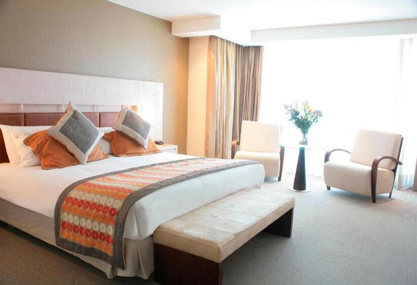 수피리어 룸, Antay Casino