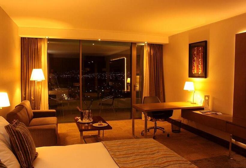 주니어 스위트, Antay Casino