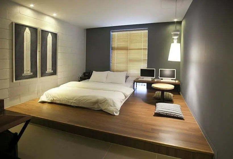 Deluxe-huone, Brown Dot