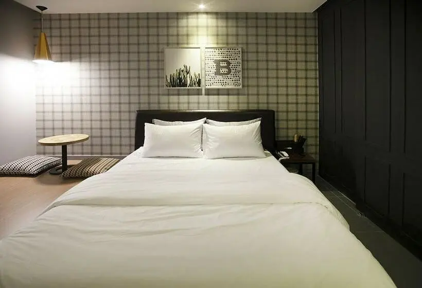 Deluxe-huone, Brown Dot