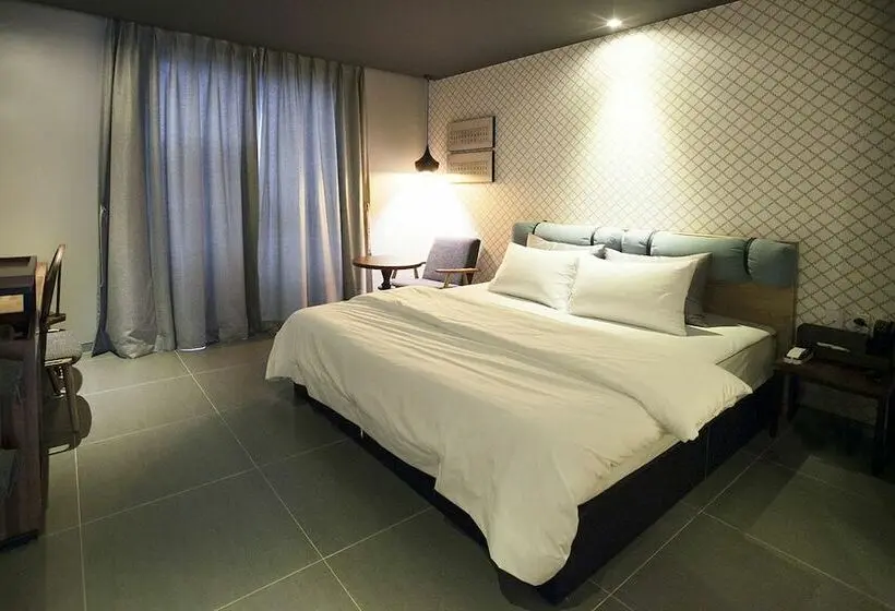 Deluxe-huone, Brown Dot