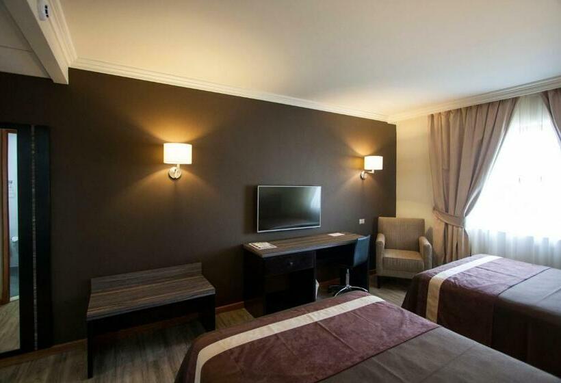 스탠다드 룸, Diego De Almagro Osorno