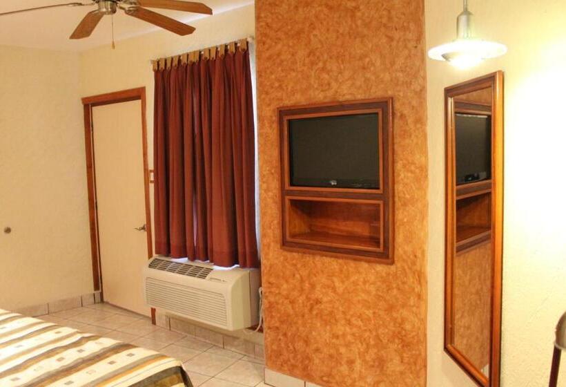 جناح جونيور, Hacienda Del Viejo