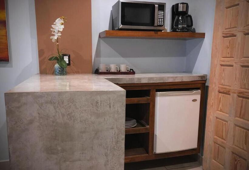 جناح, Hacienda Del Viejo