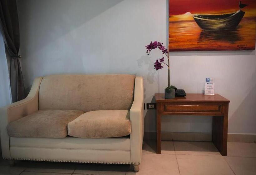 جناح, Hacienda Del Viejo