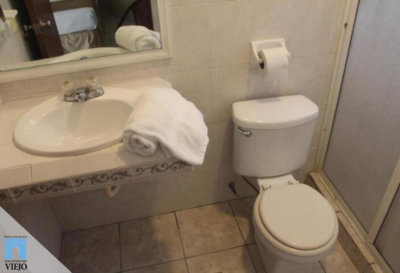 غرفة قياسية ثلاثية, Hacienda Del Viejo