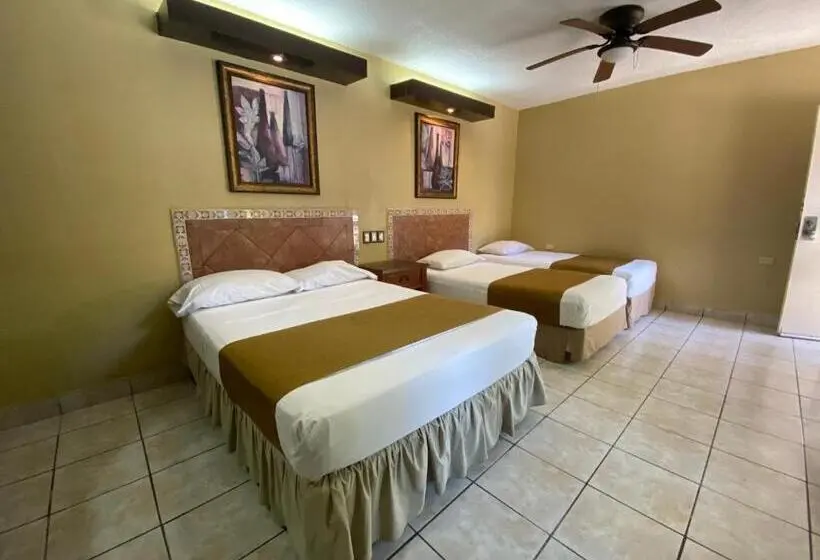 اتاق استاندارد سه نفره, Hacienda Del Viejo