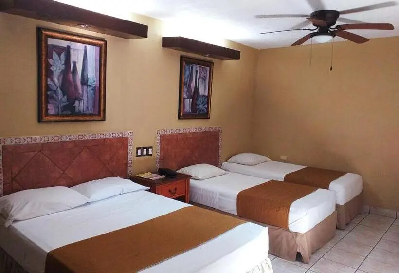 اتاق استاندارد سه نفره, Hacienda Del Viejo