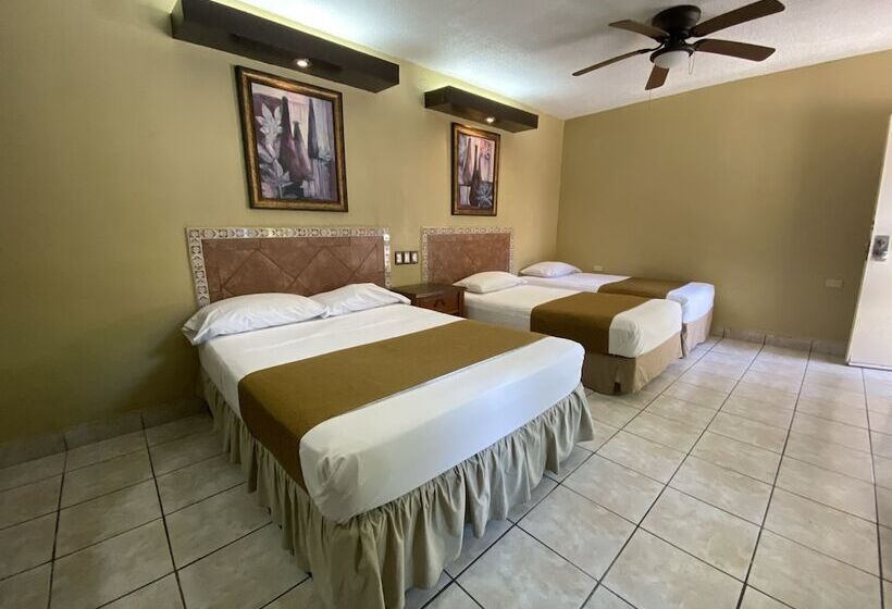 غرفة قياسية ثلاثية, Hacienda Del Viejo