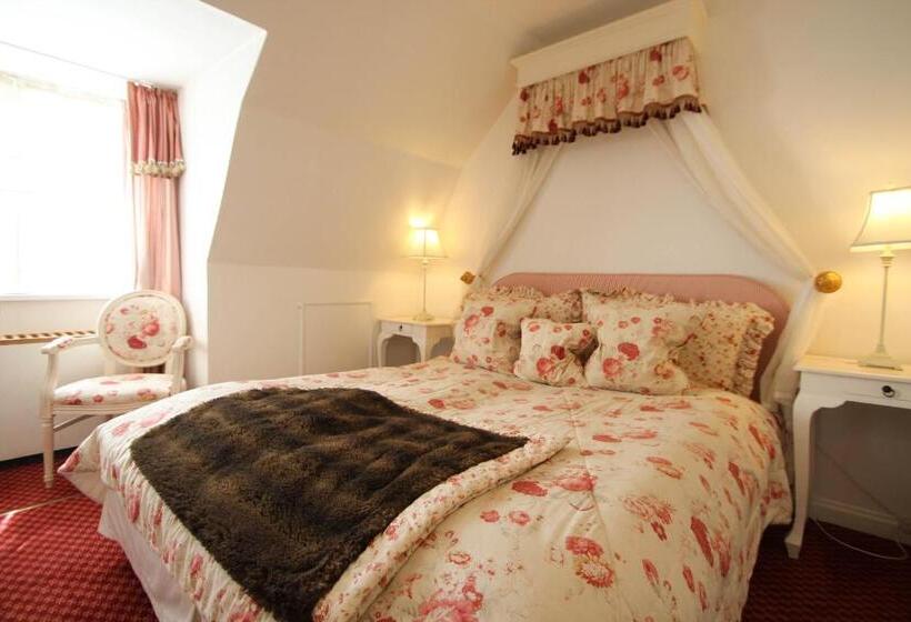 غرفة ديلوكس, Sauntehus Castle