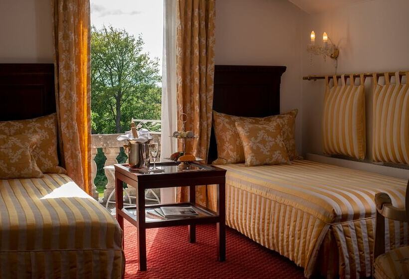 جناح, Sauntehus Castle