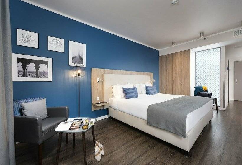 חדר אקזקיוטיב, Three Corners Lifestyle