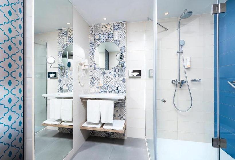 חדר דלוקס, Three Corners Lifestyle