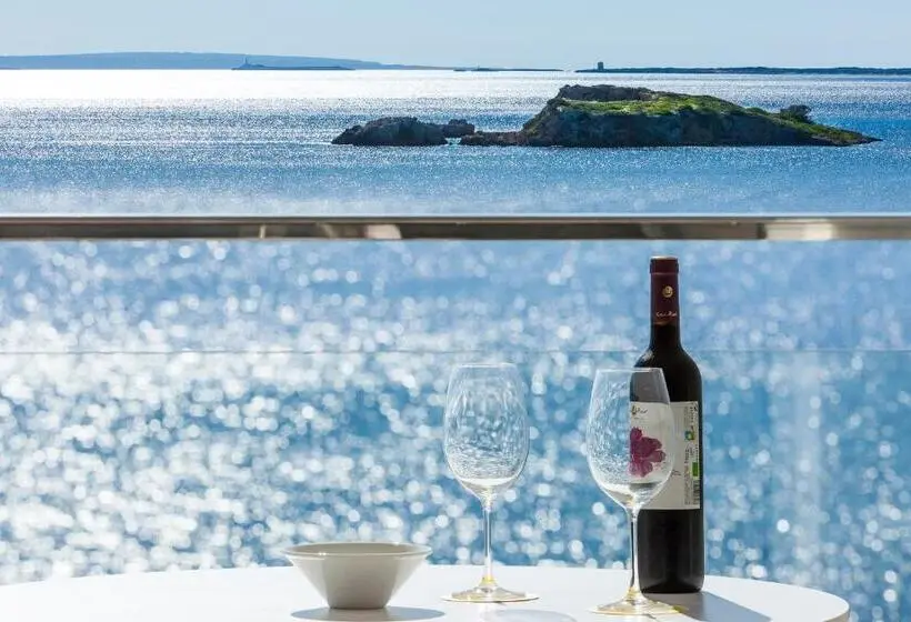 استودیوی استاندارد با چشم‌انداز دریا, Sud Ibiza Suites