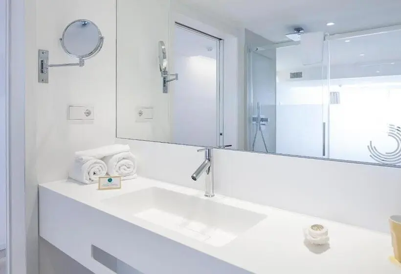 استودیوی استاندارد با چشم‌انداز دریا, Sud Ibiza Suites