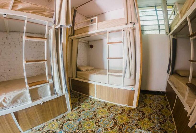 Кровать в Общей Комнате, Hostel Da Vila Ilhabela