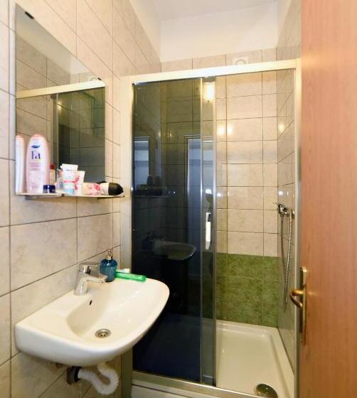 اتاق استاندارد, Hostel Temza