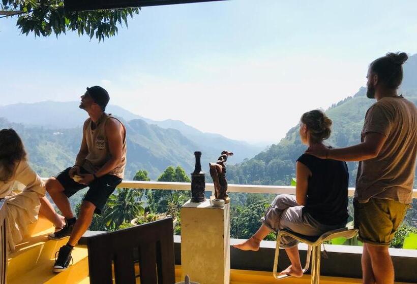 Standardrum Bergsutsikt, Ella Hide View