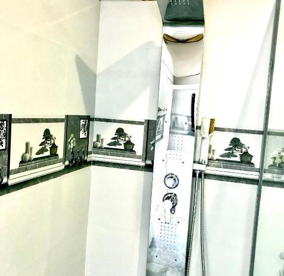 Superior Rum, Ella Hide View