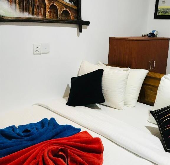 Standardrum Bergsutsikt, Ella Hide View