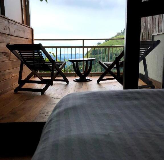 Standardrum Bergsutsikt, Ella Hide View