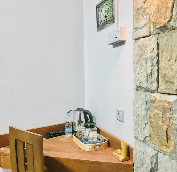 Standardrum Bergsutsikt, Ella Hide View