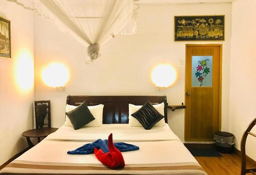 Standardrum med Balkong, Ella Hide View