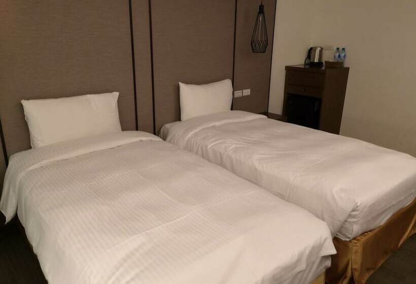 اتاق لوکس چهار تخته, O2 Hotel Taipei Main Station