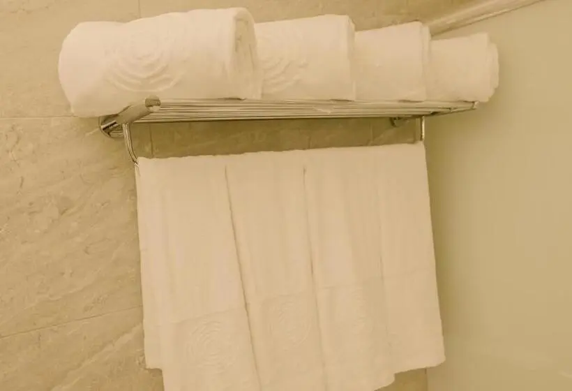 اتاق لوکس چهار تخته, O2 Hotel Taipei Main Station