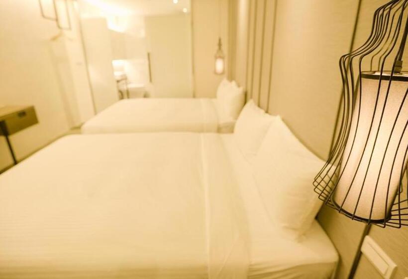 اتاق لوکس چهار تخته, O2 Hotel Taipei Main Station