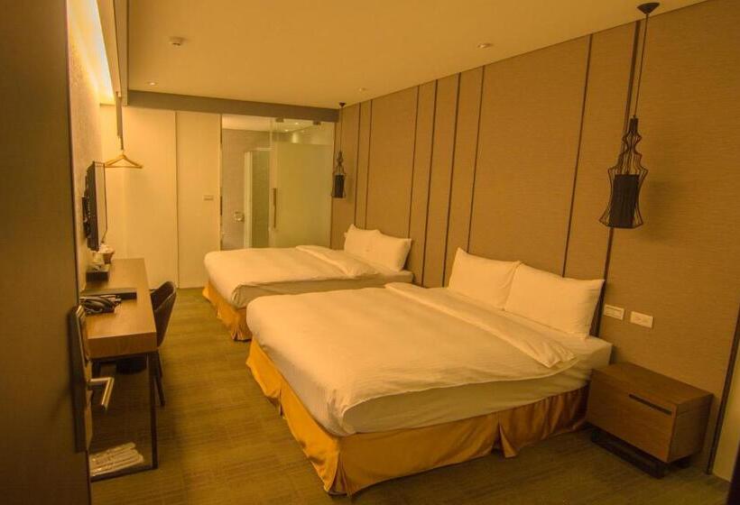 اتاق لوکس چهار تخته, O2 Hotel Taipei Main Station